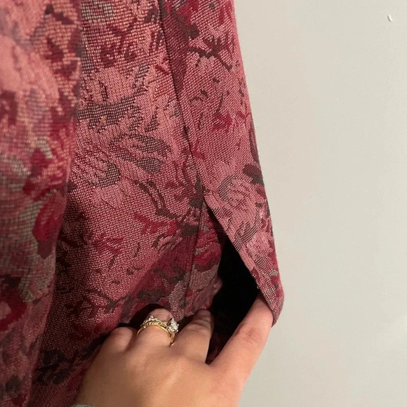 Coldwater‎ Creek Red Floral Tapestry Jacket/Shacket - Picture 8 of 9